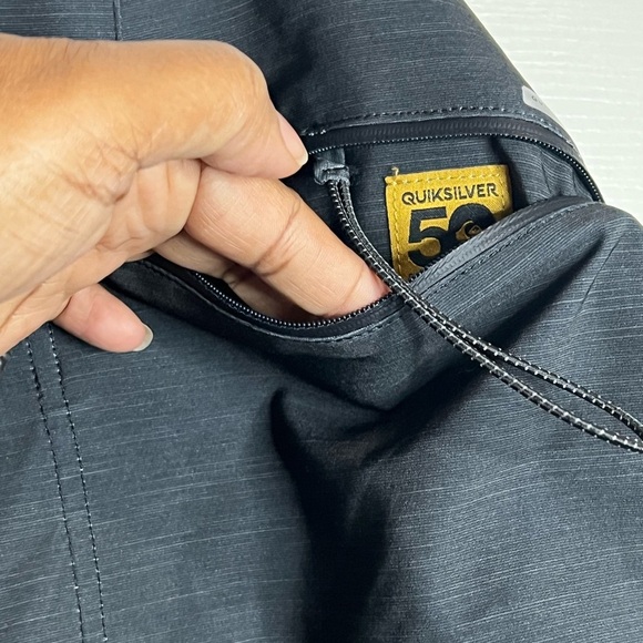 Quicksilver Men’s Mid Length 20” High-Line Board Shorts -Sz 42 - Gray/Gray camo - Picture 6 of 10